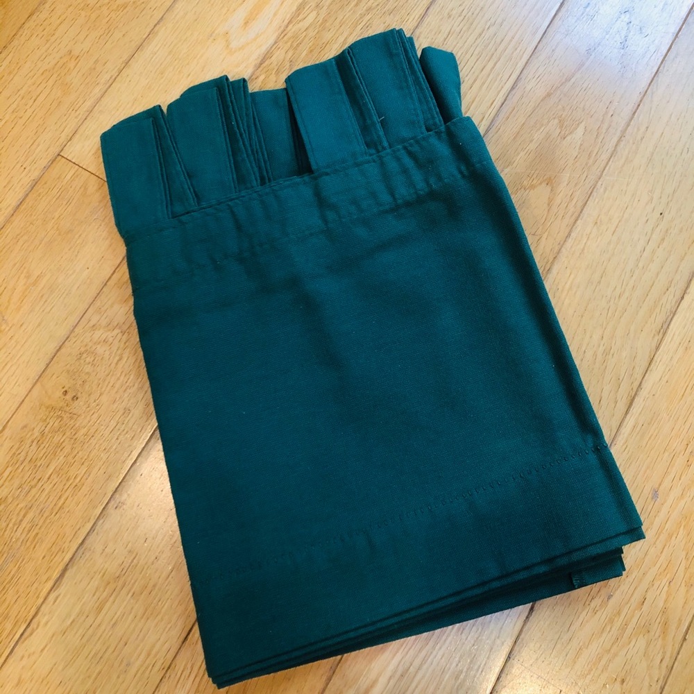 Green tab top window valence